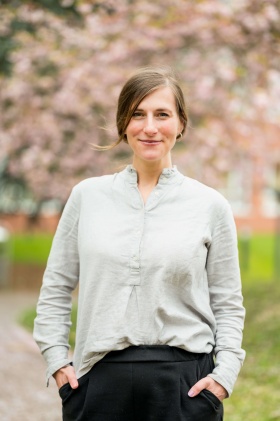 Porträtbild von Rebecca Baur-Stahl